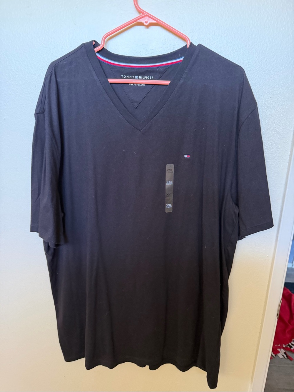 Tommy Hilfiger Men's Black V-Neck Tee with Signature Flag